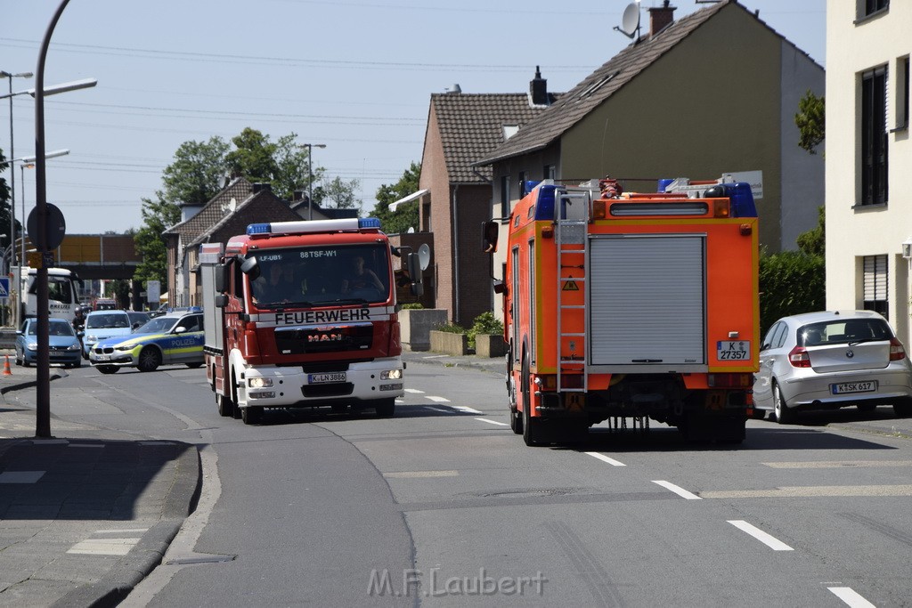 Feuer 1 Koeln Porz Grengel Waldstr P097.JPG - Miklos Laubert